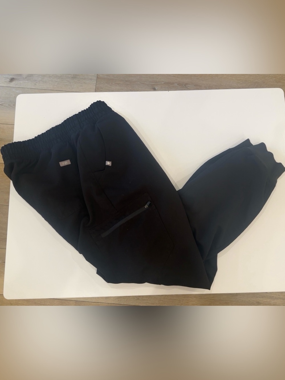 Black Figs scrub pants, XL.